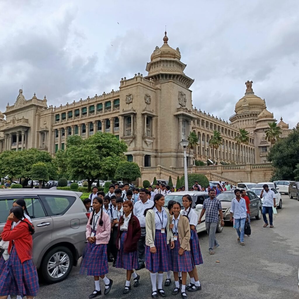 Vidhansoudha Trip